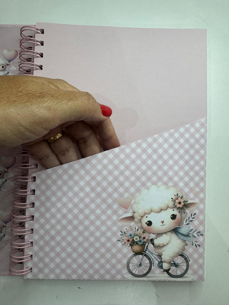 Caderno tema Ovelhinha