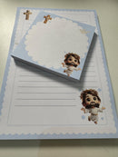Kit papelaria caderno Jesus kawaii com 100 folhas, 02 blocos de anotações, 02 bottons personalizados