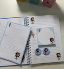 Kit papelaria caderno Jesus kawaii com 100 folhas, 02 blocos de anotações, 02 bottons personalizados