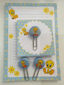 kit papelaria Caderno universitário Piu Piu com 100 folhas,  2 blocos de anotações, 1 lápis decorado e 03 clips decorativos